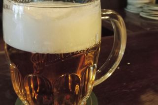 Záhada v Brně: Senior Jarda (75) vypil čtyři piva, doma přiznal jen dvě. Vyšetřování pokračuje - Médium.cz