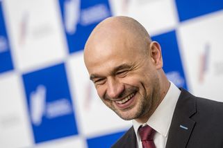 Agroholdingům miliardy, silnicím nula. Expertovi A...