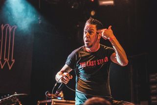 Zemřel zpěvák Lou Koller. Bylo mu 59 let - Novinky