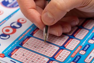 Seznámili se, vsadili si v loterii a vyhráli jackpot 195 milionů - Novinky