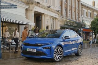Škoda učí Brity, jak se vyslovuje její jméno. Vtipná kampaň slaví úspěch, ale není stoprocentní