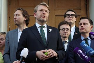 Ruský soud vyloučil opoziční protiválečnou stranu Jabloko z nadcházejících voleb - Novinky