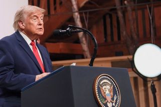 Trump: Dohoda s Íránem je úspěch, pokračující bombardování by bylo ekonomickou katastrofou - Novinky