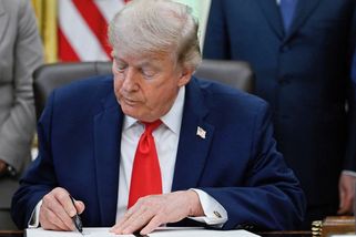 Dohoda s Íránem by mohla být podepsána tento víkend v Evropě, slibuje Trump - Novinky
