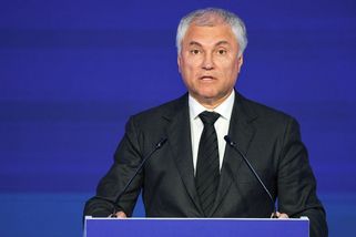 Šéf ruské Dumy chce pro poslance vojenský výcvik místo dovolené - Novinky