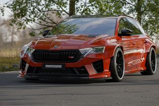 Český designér navrhl brutální Octavii RS v kombíku. Tohle auto je připravené na okruhy! - Garáž.cz