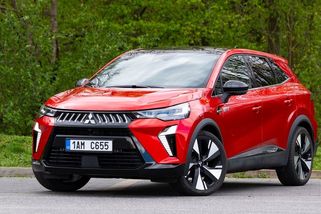 Obří kufr, skromný apetit a mimořádná tovární záruka: Mitsubishi Grandis má es plné rukávy