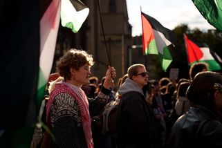 Palestinské vlajky na Pride patří