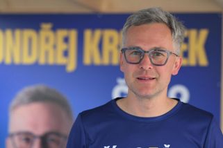 „Totální prasárna.“ Europoslanci se hádají o schválení šmírování komunikace - Novinky
