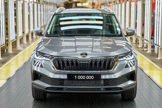 Škoda Karoq je na světě přes 9 let. Slaví milion vyrobených kusů, nástupce dostane až za dlouho