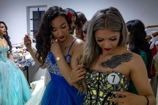 Skandál na romské miss: Zmizely šaty i finalistky. Děvčata se změnila v ďábly, říká organizátorka
