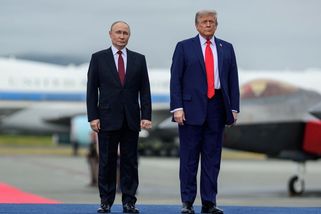 Putin poslal Trumpovi papír, kam rukou napsal 3 + 2. Teď se Rusové zlobí - Seznam Zprávy