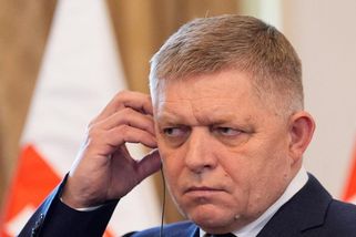 Fico je na cestě do Moskvy, využil leteckou trasu přes Česko