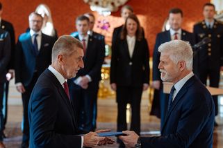 Česko je země Járy Cimrmana. Nejvýraznějšími opozičními politiky jsou podle lidí ti, kteří jim vládnou