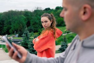 Podle dětí mnozí rodiče kvůli telefonu přichází o společné rodinné zážitky