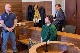 Svému známému v Praze téměř odřízl hlavu, dostal výjimečný trest - Novinky