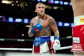 Paul ladí bitvu s obrem. Ten je o 53 kilo těžší než šampion, s nímž měl bojovat nyní