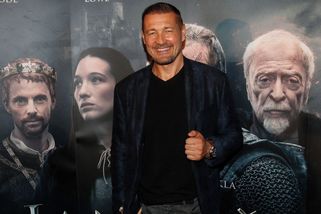 Obří rozpočet filmu Jan Žižka historickým nesmyslům nezabránil. Proč pachuť zůstává - Médium.cz
