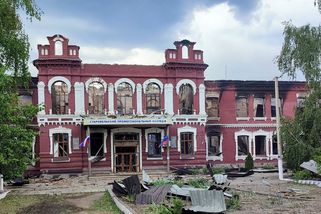 Putin slíbil odvetu za útok na studentský internát v okupované Luhanské oblasti - Novinky