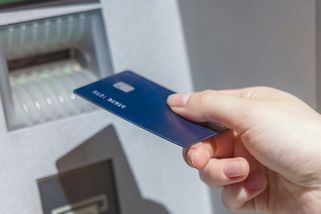 Chytrý způsob, jak zlodějům zamotat hlavu: Poznačte si PIN přímo na platební kartu