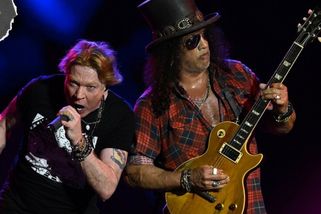 Slash promluvil o nové desce Guns N‘ Roses. Fanoušci na ni čekají 18 let | Headliner