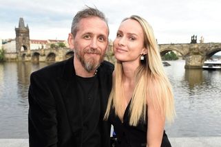 Tomáš Třeštík se pochlubil krásnou partnerkou! Doktorka Eva mu zapózovala v bikinách