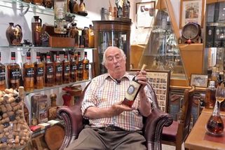 Brit ukrývá v bývalém chlívku ohromnou sbírku whisky. A chce ji prodat