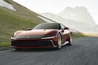 Ferrari vymyslelo falešnou manuální převodovku, automat se spojkovým pedálem - Novinky