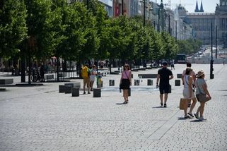 Češi ztrácejí naději na teplé léto. Meteorologové konečně oznámili, kdy se vrátí do Česka tropy