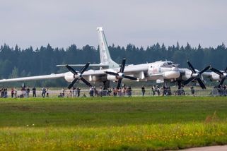 Ruský mýtus o nezranitelnosti se zhroutil: Ukrajina zníčila strategický Tu-95 v týlu. Náhrada za letoun neexistuje