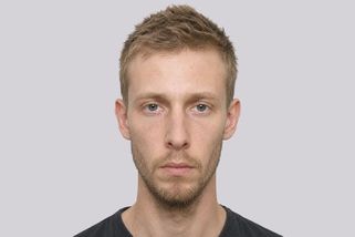 Pozor na něj! Takto vypadá podfukář, který z důvěřivé ženy vytáhnul 700 tisíc