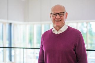 Těsně před důchodem vám pracovní úřad bude vyplácet skoro 40 tisíc a můžete zůstat doma