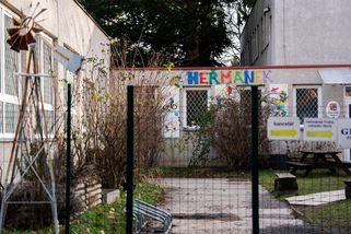 Toxické prostředí. Škola Heřmánek u inspekce pohořela - Novinky