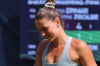 Foto dne: Ikonická Marta Kostyuk zaujala modrým lookem v Torontu