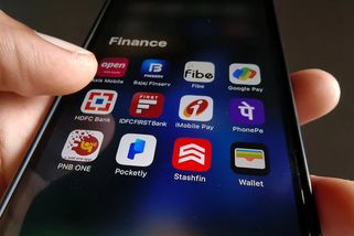 Miliony seniorů budou 1. srpna v 00:00 nechápavě kontrolovat účet. Uvidí úplně jinou částku, než čekali