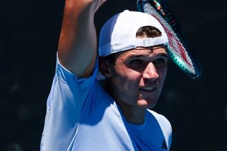 Roland Garros se mění v nebezpečnou výheň. Neodnesl to pouze Menšík