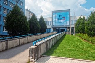 Vulgární bezdomovkyně otravuje v jihlavské nemocnici i MHD, zákaz pobytu ji nezastavil - Novinky
