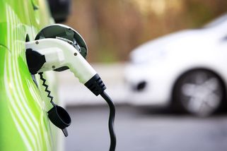 Technologie V2L mění elektromobily v záložní zdroje energie pro krizové situace
