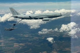 Slovenské stíhačky F-16 poprvé tankovaly za letu nad Slovenskem - Novinky