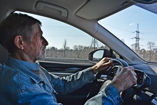 EU zavádí nové kontroly pro řidiče: Kdo nechce přijít o řidičský průkaz, musí splnit přísné požadavky na zdraví a zrak