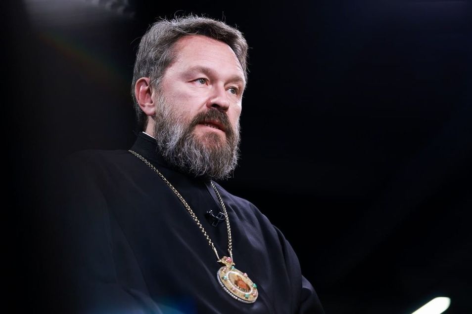 „V pekle máte rezervaci.” Dotazy na duchovního zadrženého s kokainem se ve Varech nesetkaly s pochopením