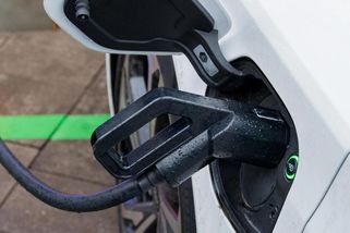 Elektromobily mohou sloužit jako vyrovnávací prvek elektrické sítě - Portál řidiče