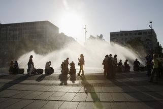 V horkých dnech přibývá pacientů s popáleninami chodidel od rozpálených povrchů - Novinky