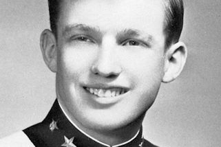 Bratrovi se Donald Trump celý život posmíval. V den, kdy zemřel, šel prezident raději do kina - Médium.cz