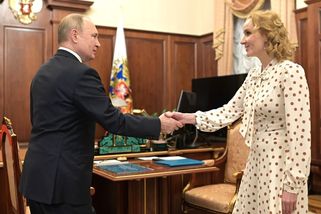 Unesli ho z Mariupolu, teď má z chlapce být ruský prokurátor - Seznam Zprávy
