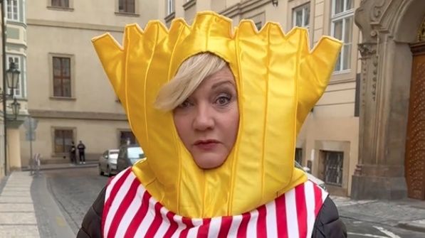 Hřib ze záchodu a Schillerová jako hranolka: Nedůstojné, říká odborník - Seznam Zprávy