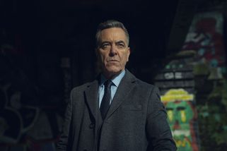 Nové britské krimi plné zvratů, které donutí si pustit další a další díly. Další série podle Harlana Cobena ovládla Netflix