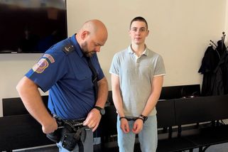Teenager z Ukrajiny vybíral peníze pro falešné bankéře. Lítost neprojevil, dostal sedm let - Novinky