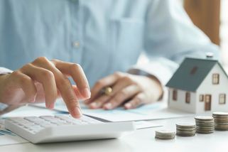 Zvyšte daň z nemovitosti, doporučila Česku EU - Novinky