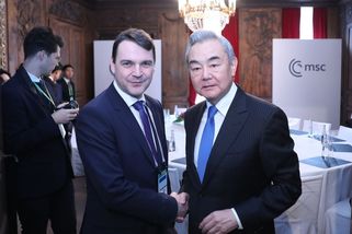 Čína je ochotná obnovit zdravé vztahy s Českem, oznámil Peking - Novinky